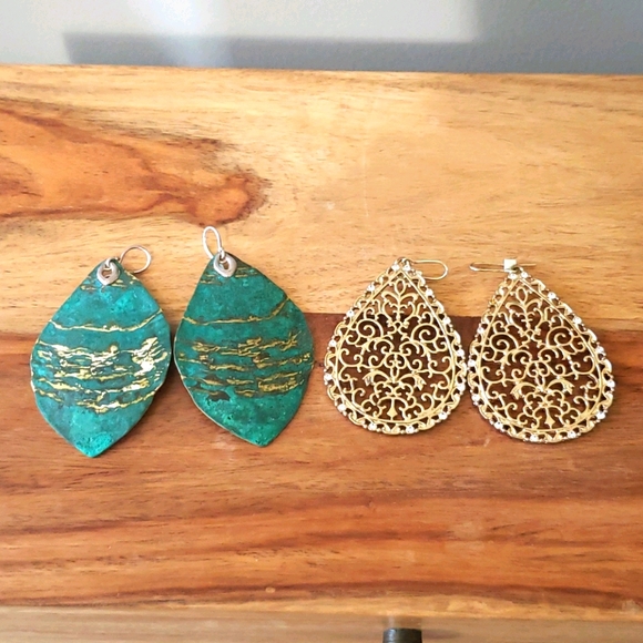 Jewelry - Bundle of 2 pairs of Women's Earrings